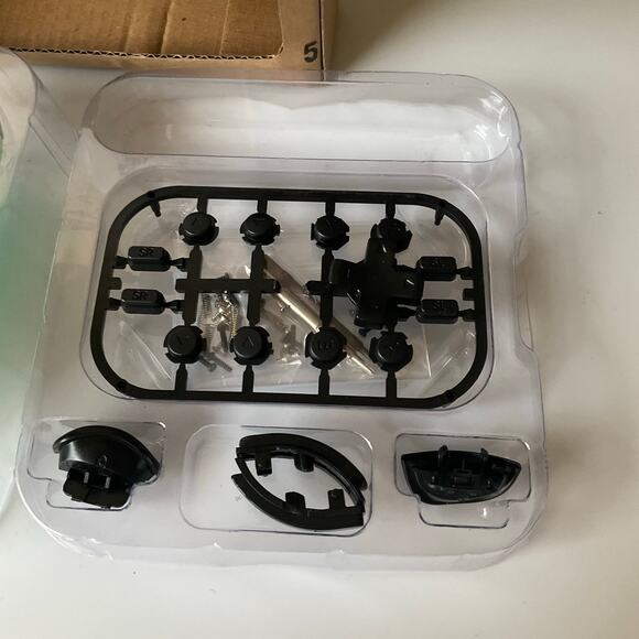 eXtremeRate Mint Green DIY Housing w Full Buttons for Joycon Handheld Controller - Picture 3 of 7